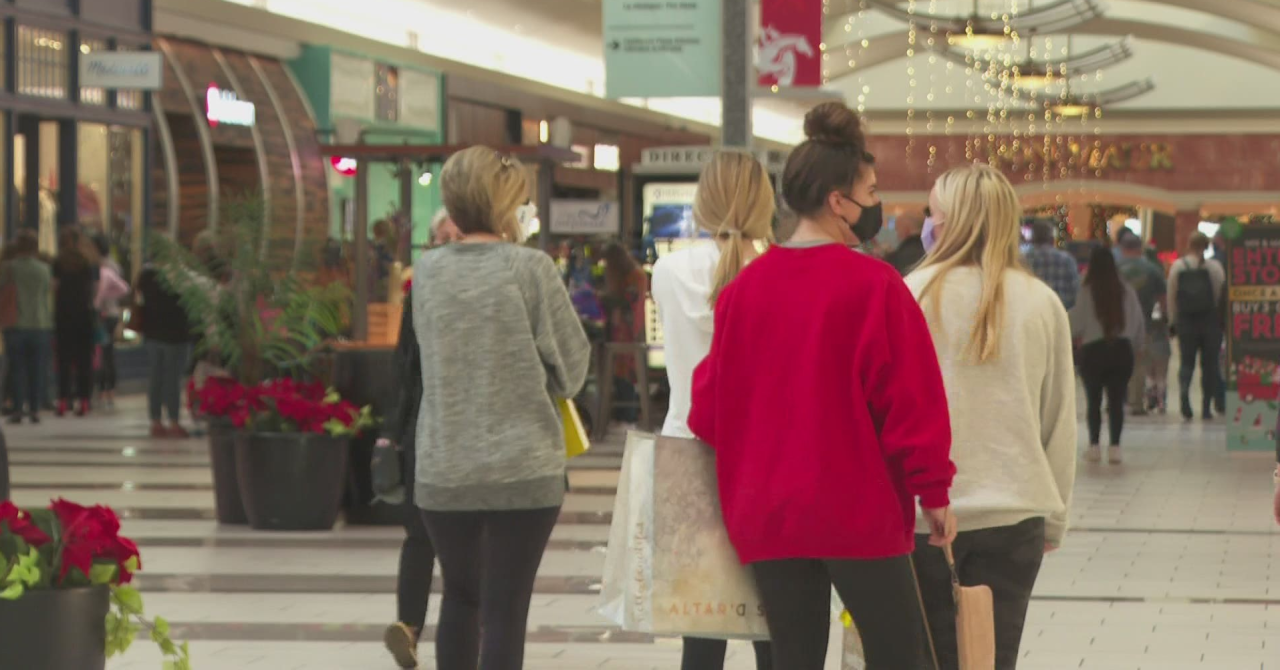 15 Safety Tips for Solo Female Travelers 15 Safety Tips for Solo Female Travelers